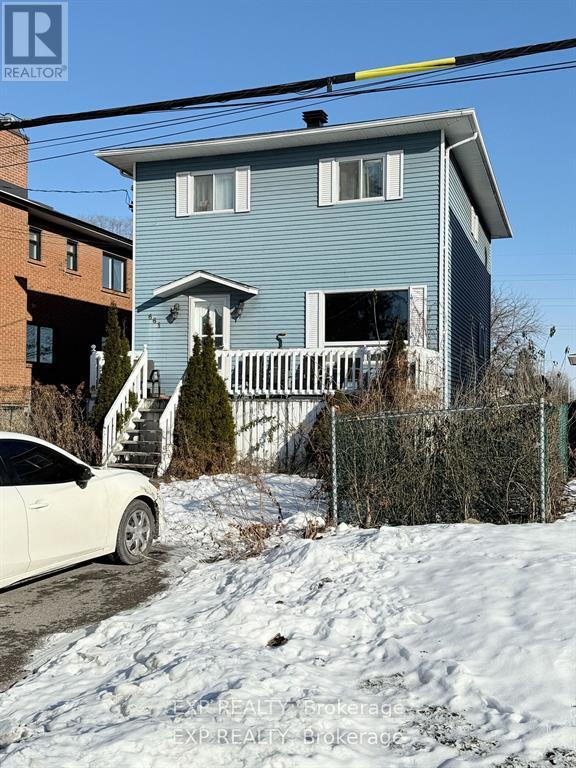 Property at 661 TWEEDSMUIR AVENUE image 1
