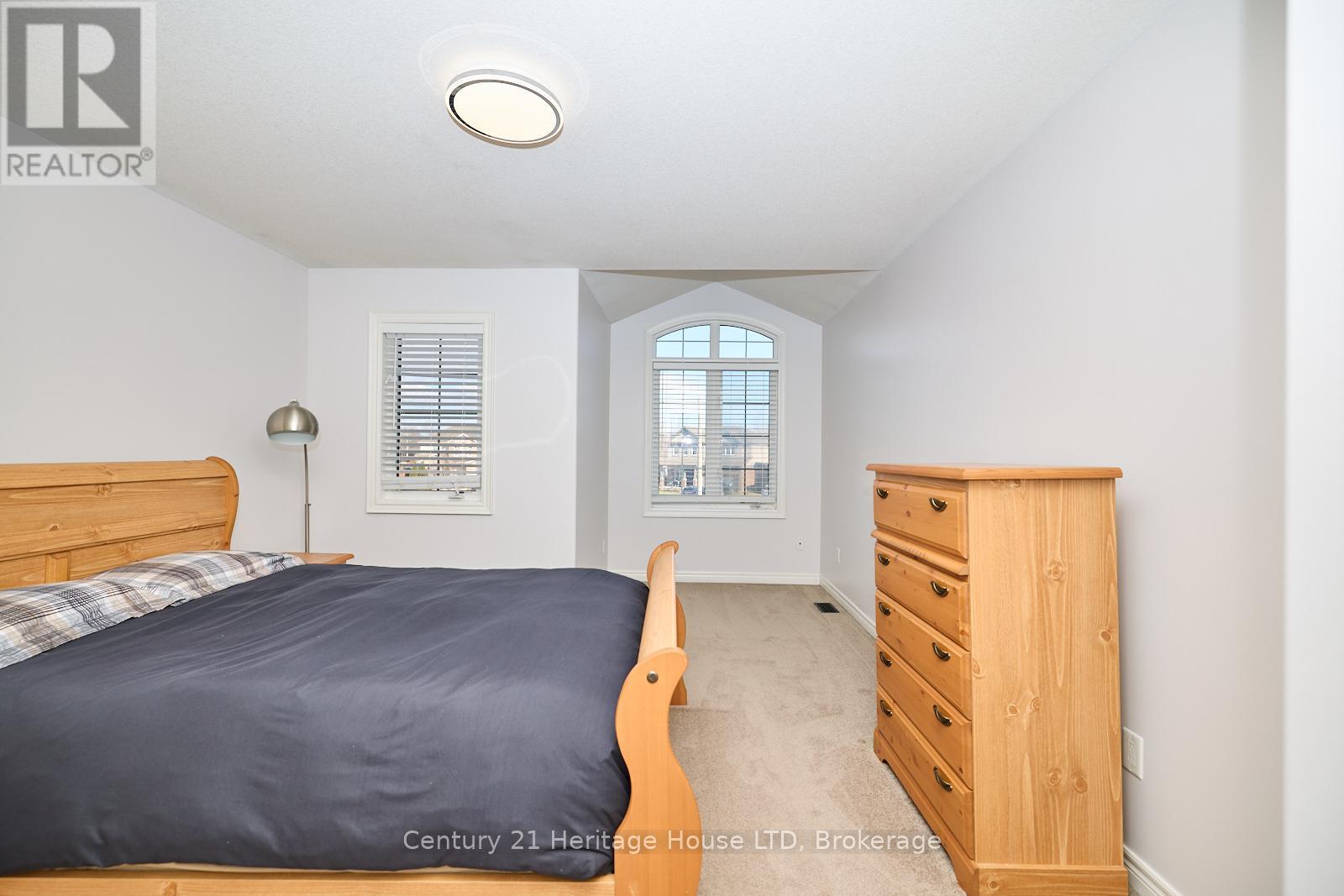 680 Brian Street, Fort Erie (Crescent Park), Ontario  L2A 6W2 - Photo 19 - X12057249