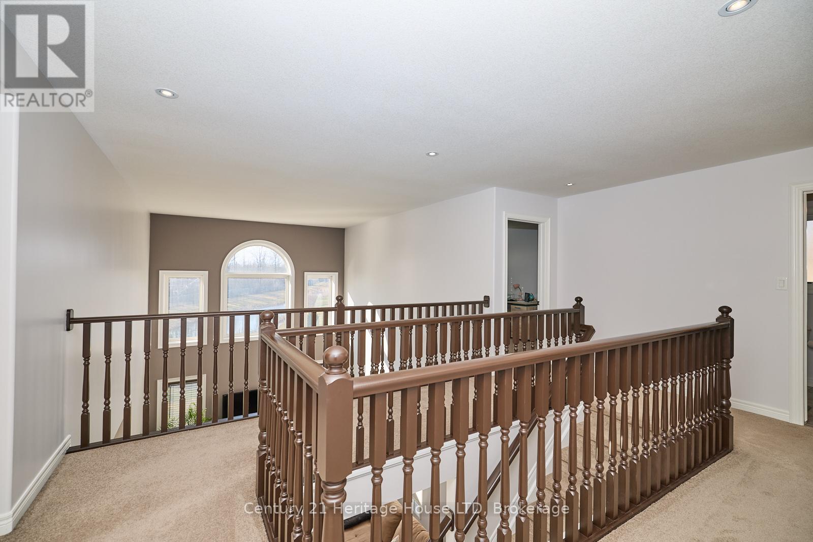 680 Brian Street, Fort Erie (Crescent Park), Ontario  L2A 6W2 - Photo 25 - X12057249