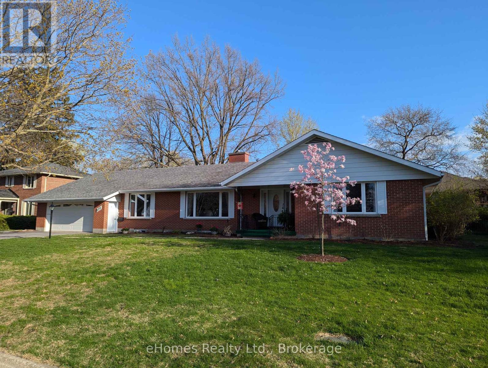 525 4th A Street W, Owen Sound, Ontario  N4K 6A4 - Photo 2 - X12052375