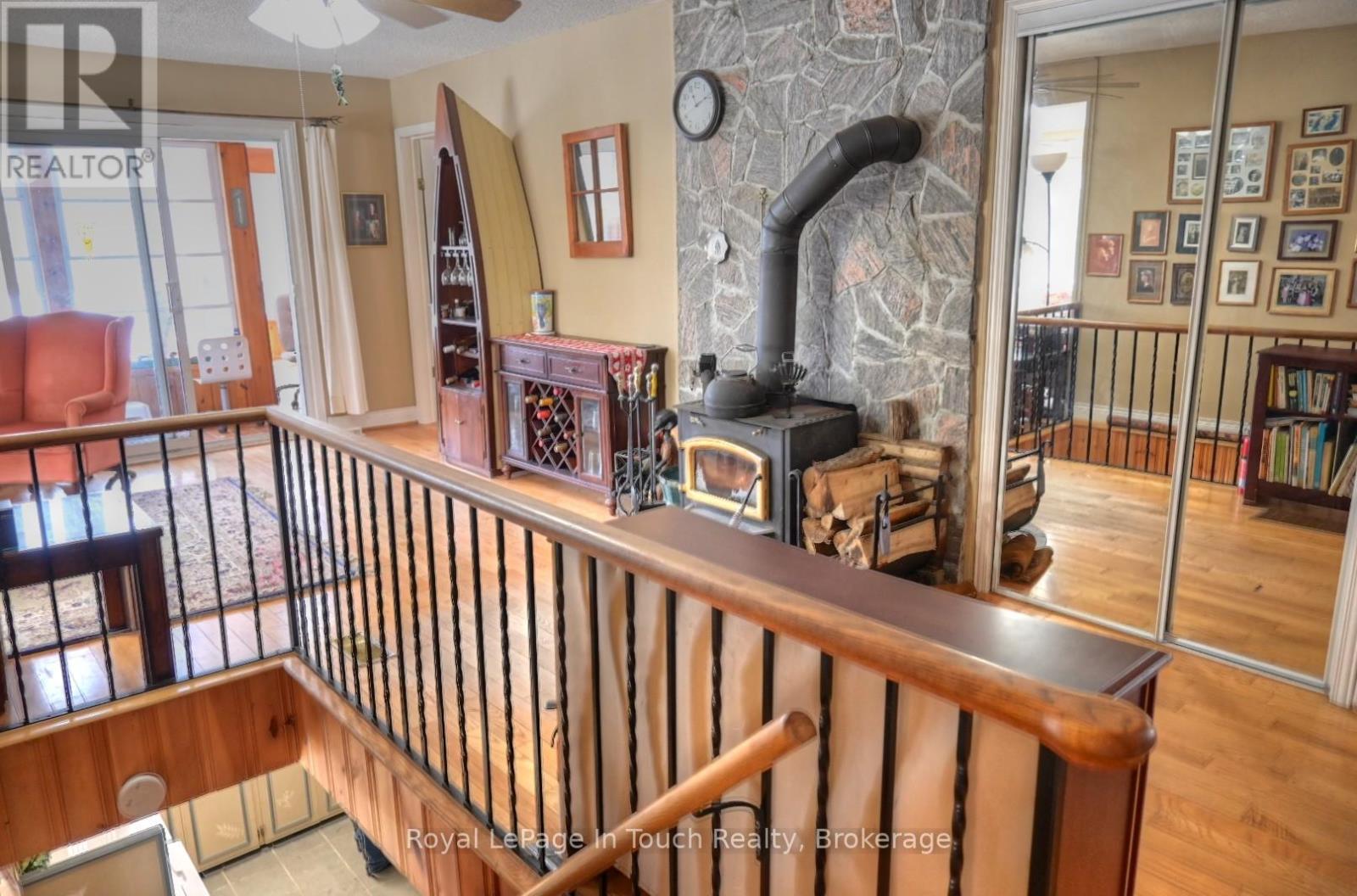 476 Hungry Bay Road E, Georgian Bay, Ontario  L0K 1S0 - Photo 13 - X12057212