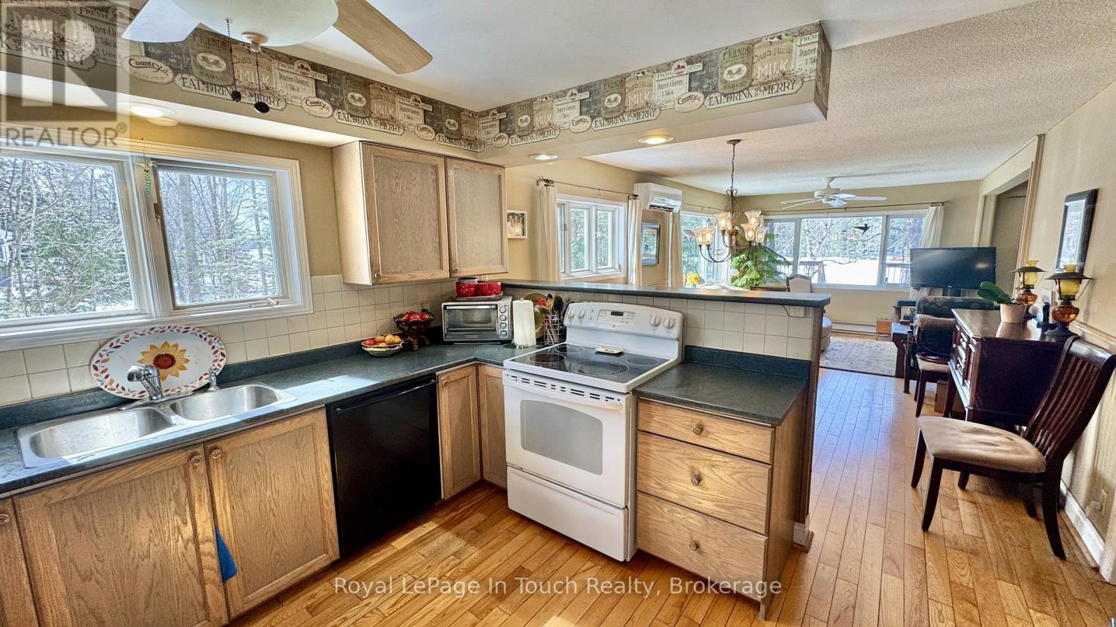 476 Hungry Bay Road E, Georgian Bay, Ontario  L0K 1S0 - Photo 26 - X12057212