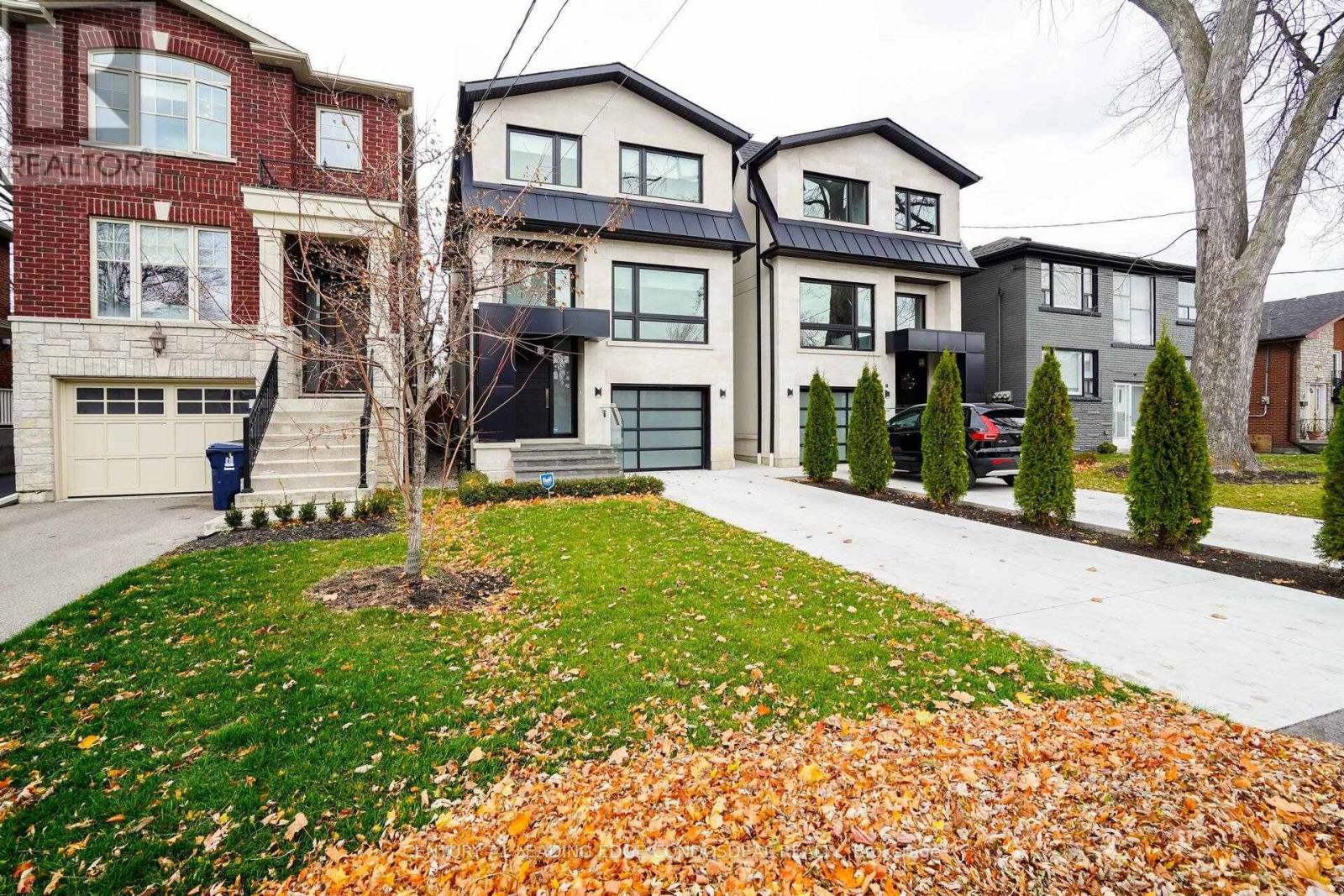 60B BURLINGAME ROAD, Toronto, Ontario