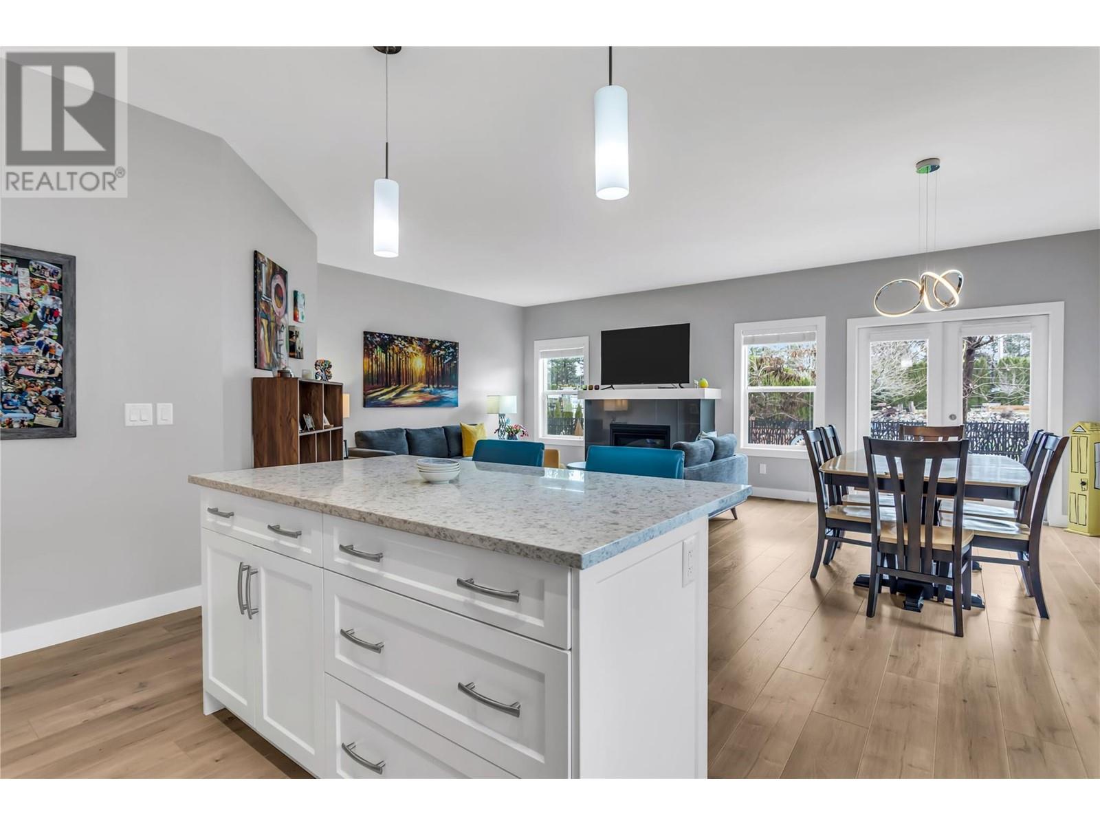 Property at 3403 Kingfisher Road image 1