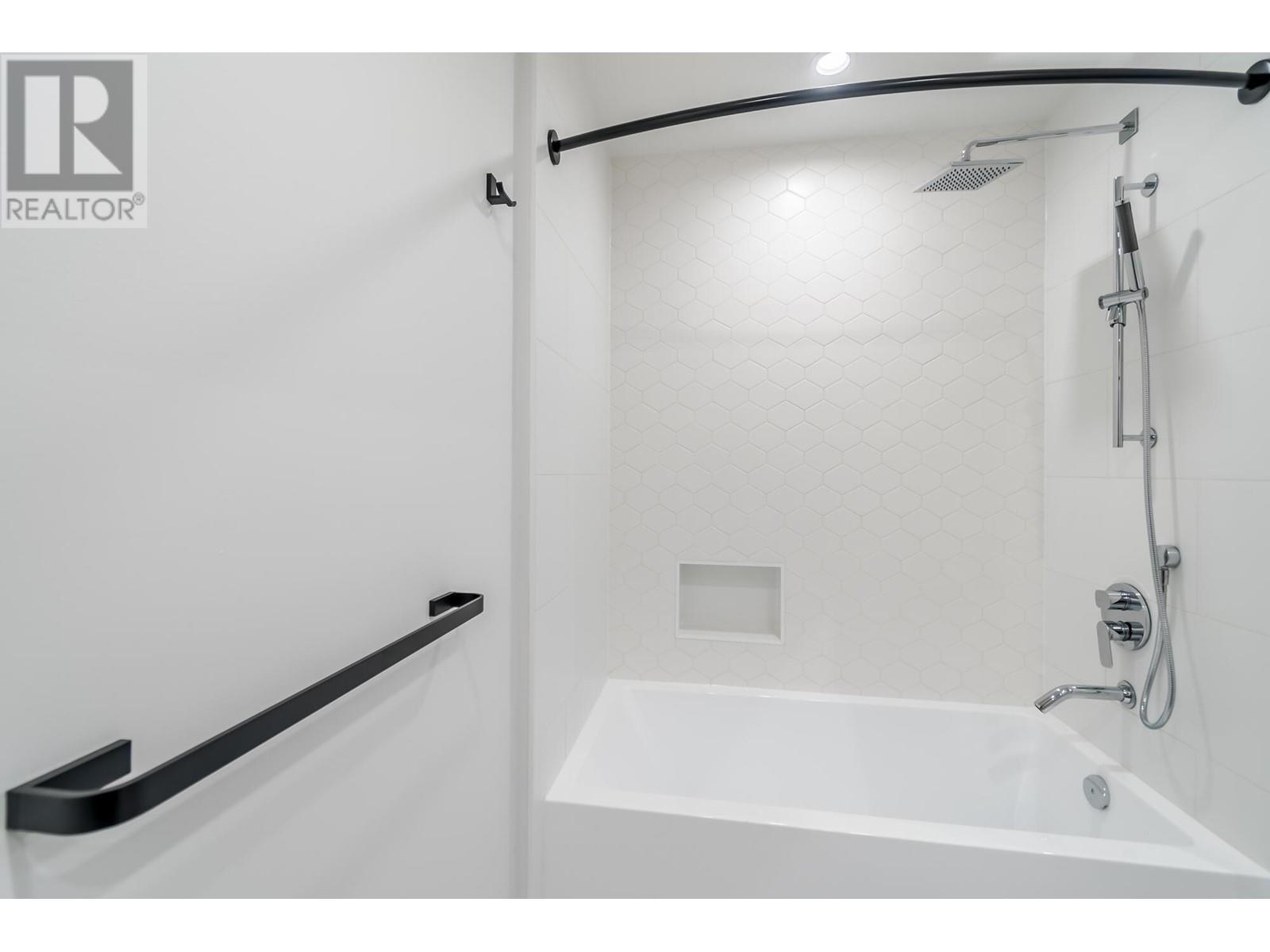 601 3131 Murray Street, Port Moody, British Columbia  V3H 0L9 - Photo 13 - R2946504