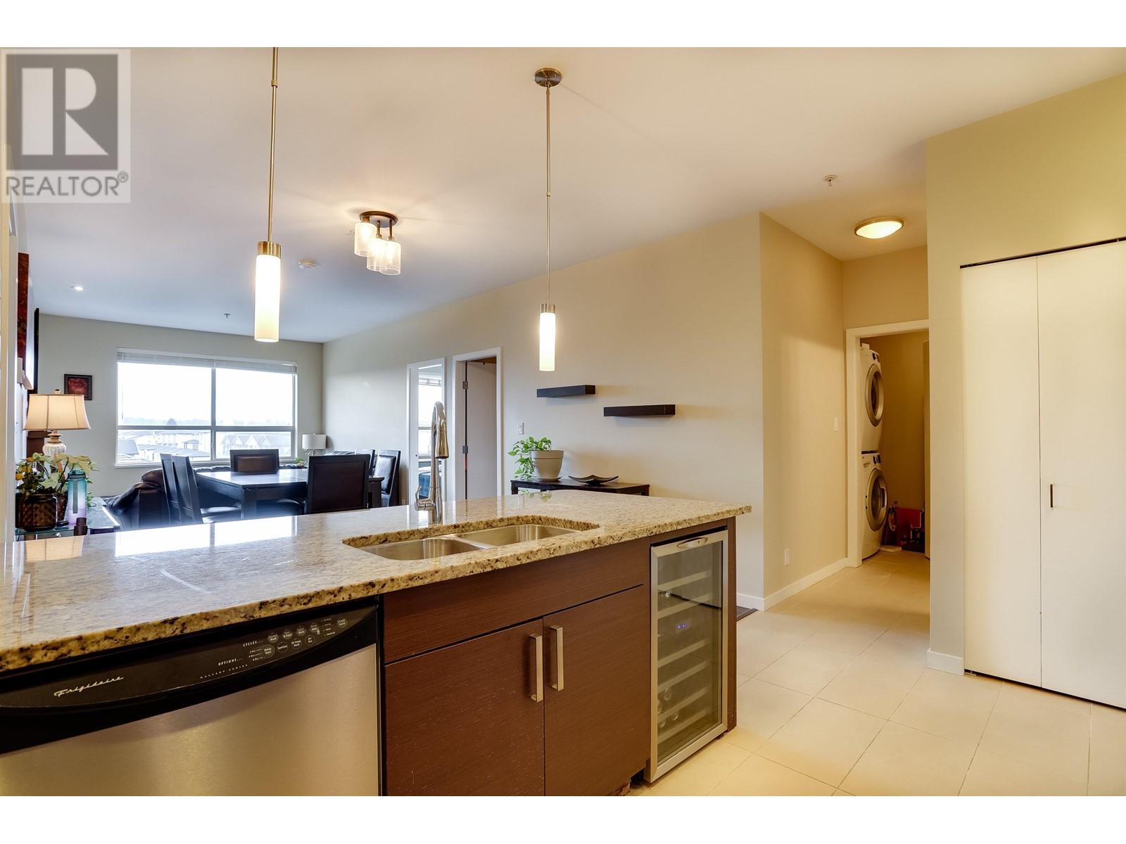 309 288 Hampton Street, New Westminster, British Columbia  V3M 5L9 - Photo 3 - R2974756