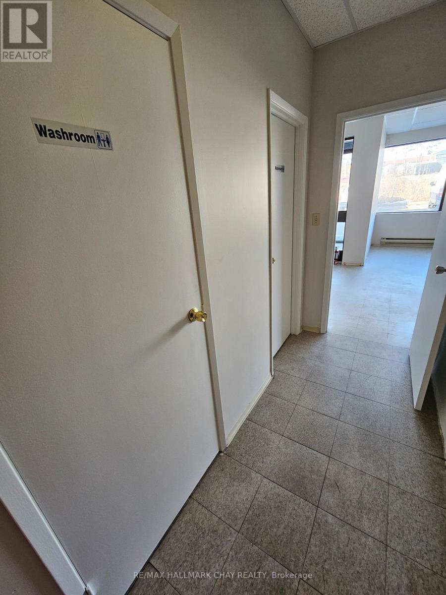 6 - 90 Saunders Road, Barrie, Ontario  L4N 9G8 - Photo 6 - S12057121