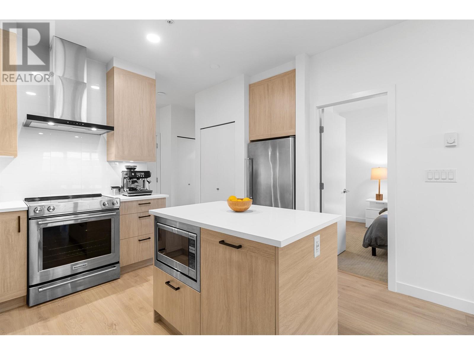 413 7579 16th Street, Burnaby, British Columbia  V3N 0H7 - Photo 10 - R2980409