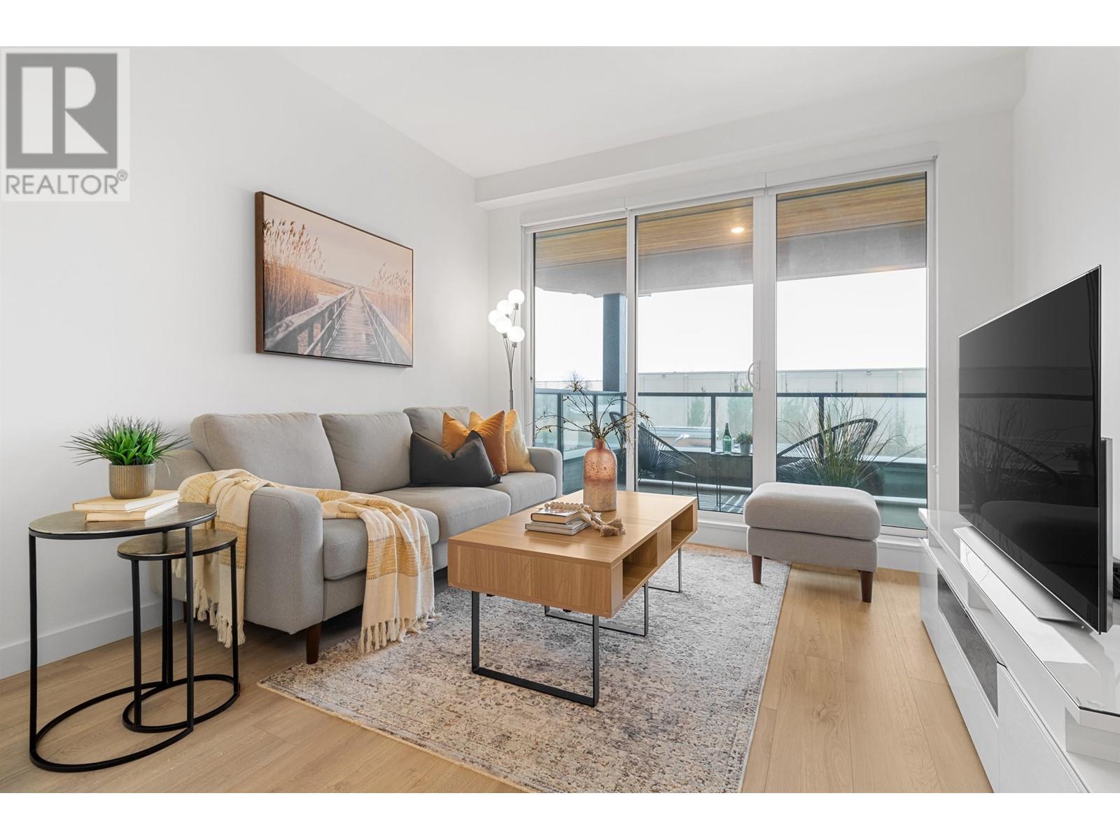 413 7579 16th Street, Burnaby, British Columbia  V3N 0H7 - Photo 3 - R2980409