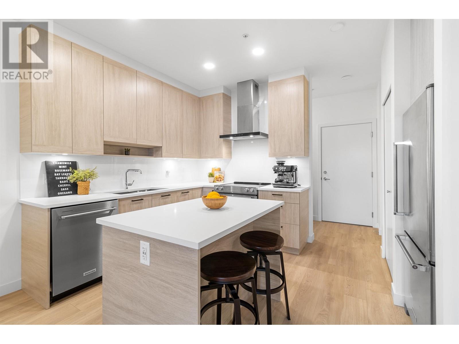 413 7579 16TH STREET, burnaby, British Columbia