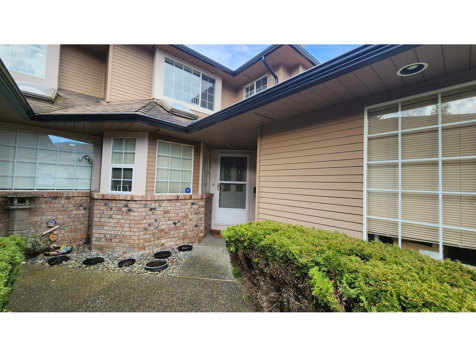 102 6086 W Boundary Drive, Surrey, British Columbia  V3X 2B3 - Photo 3 - R2984887