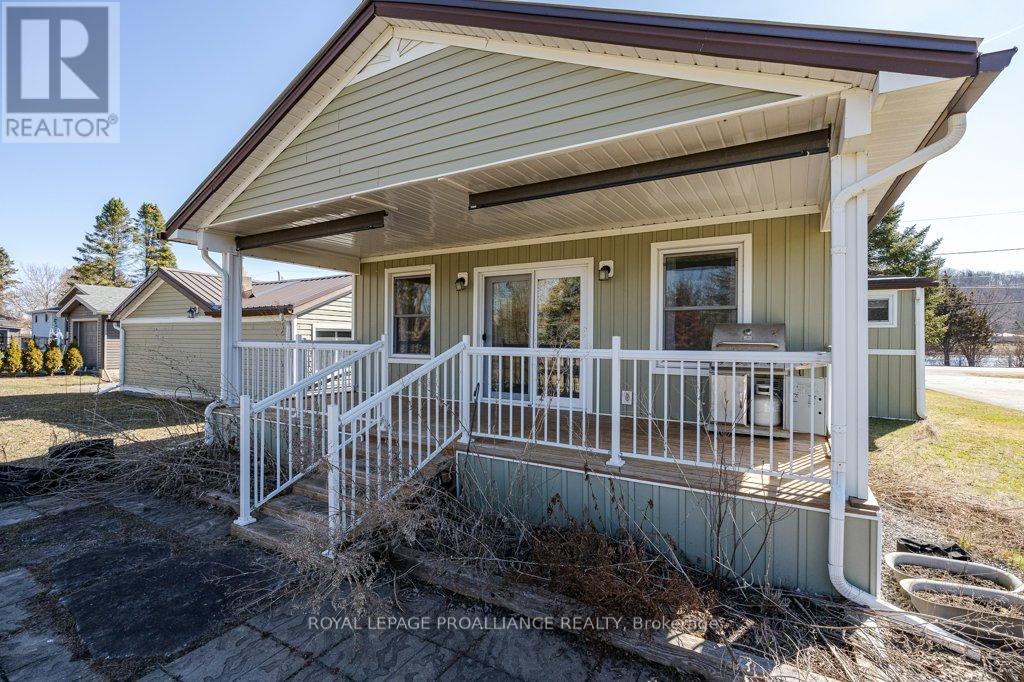 262 South Trent Street, Quinte West, Ontario  K0K 1C0 - Photo 32 - X12057313