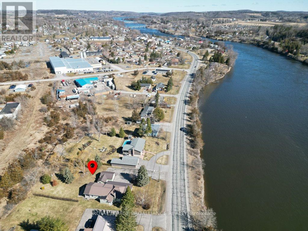 262 South Trent Street, Quinte West, Ontario  K0K 1C0 - Photo 48 - X12057313
