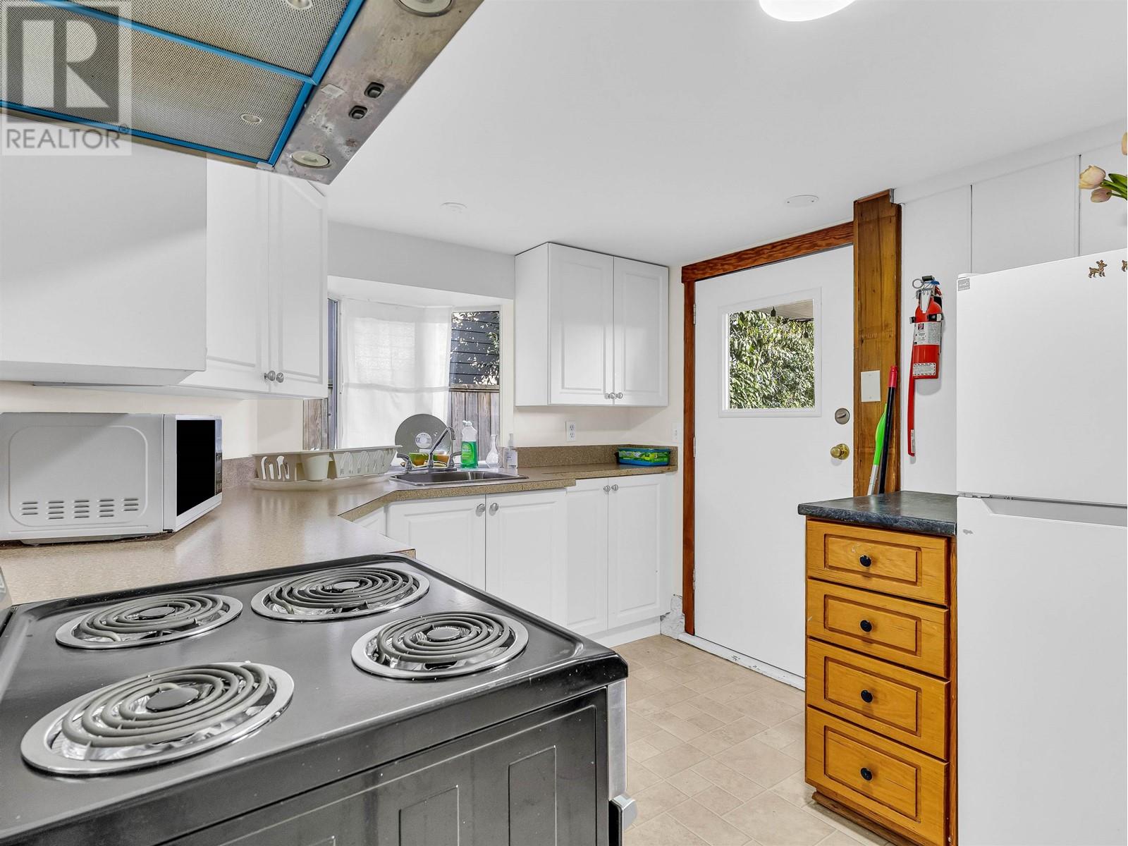 550 Sutherland Avenue, North Vancouver, British Columbia  V7L 3Z3 - Photo 32 - R2983813