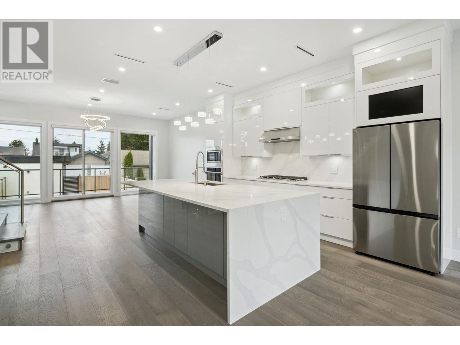 325 E 17th Street, North Vancouver, British Columbia  V7L 2W1 - Photo 13 - R2985166