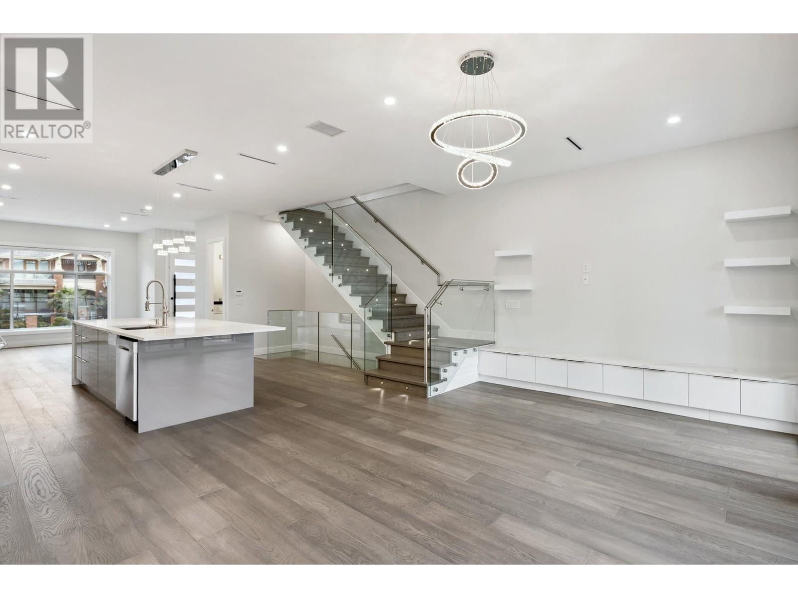 325 E 17th Street, North Vancouver, British Columbia  V7L 2W1 - Photo 19 - R2985166