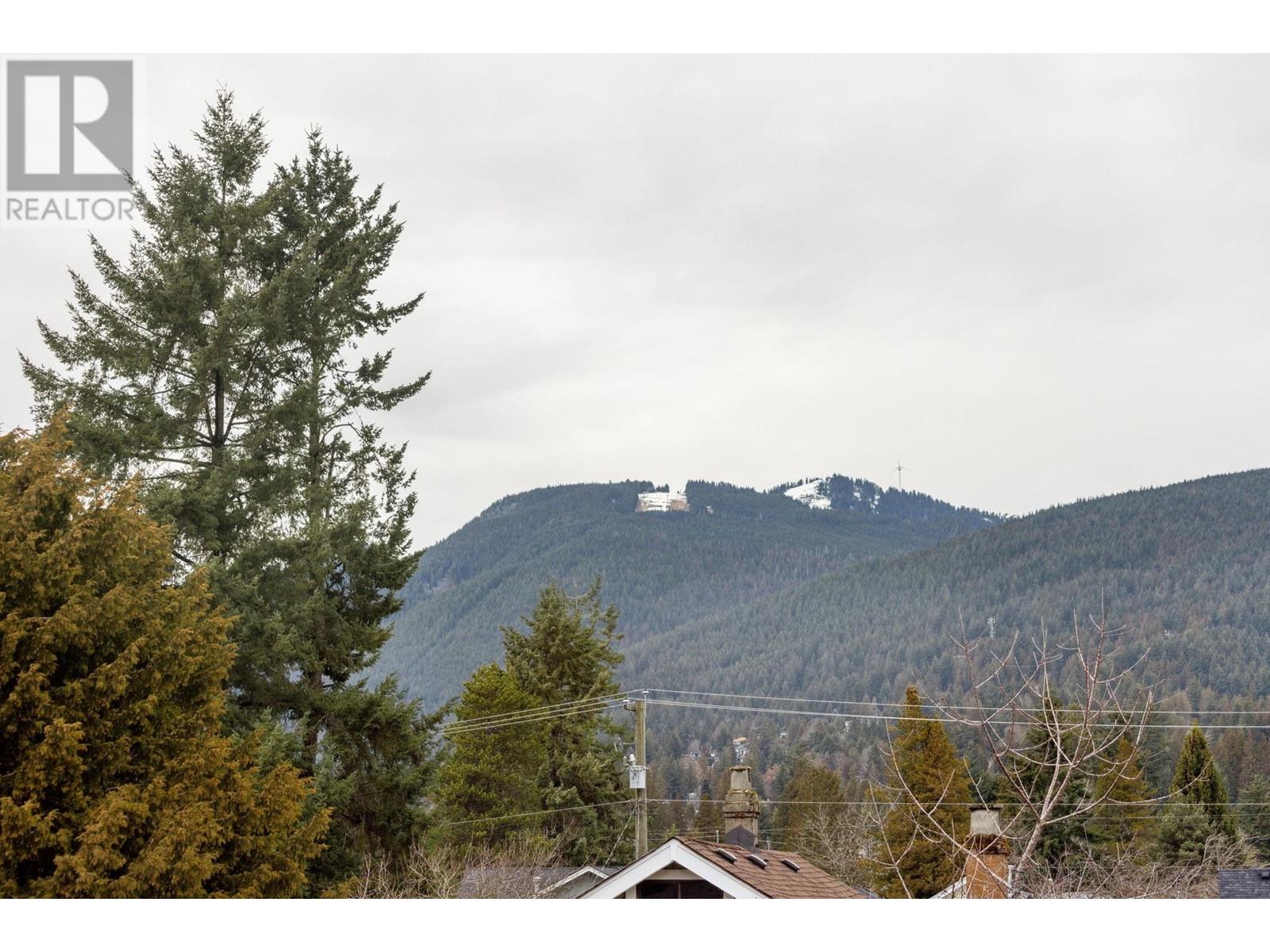 325 E 17th Street, North Vancouver, British Columbia  V7L 2W1 - Photo 25 - R2985166