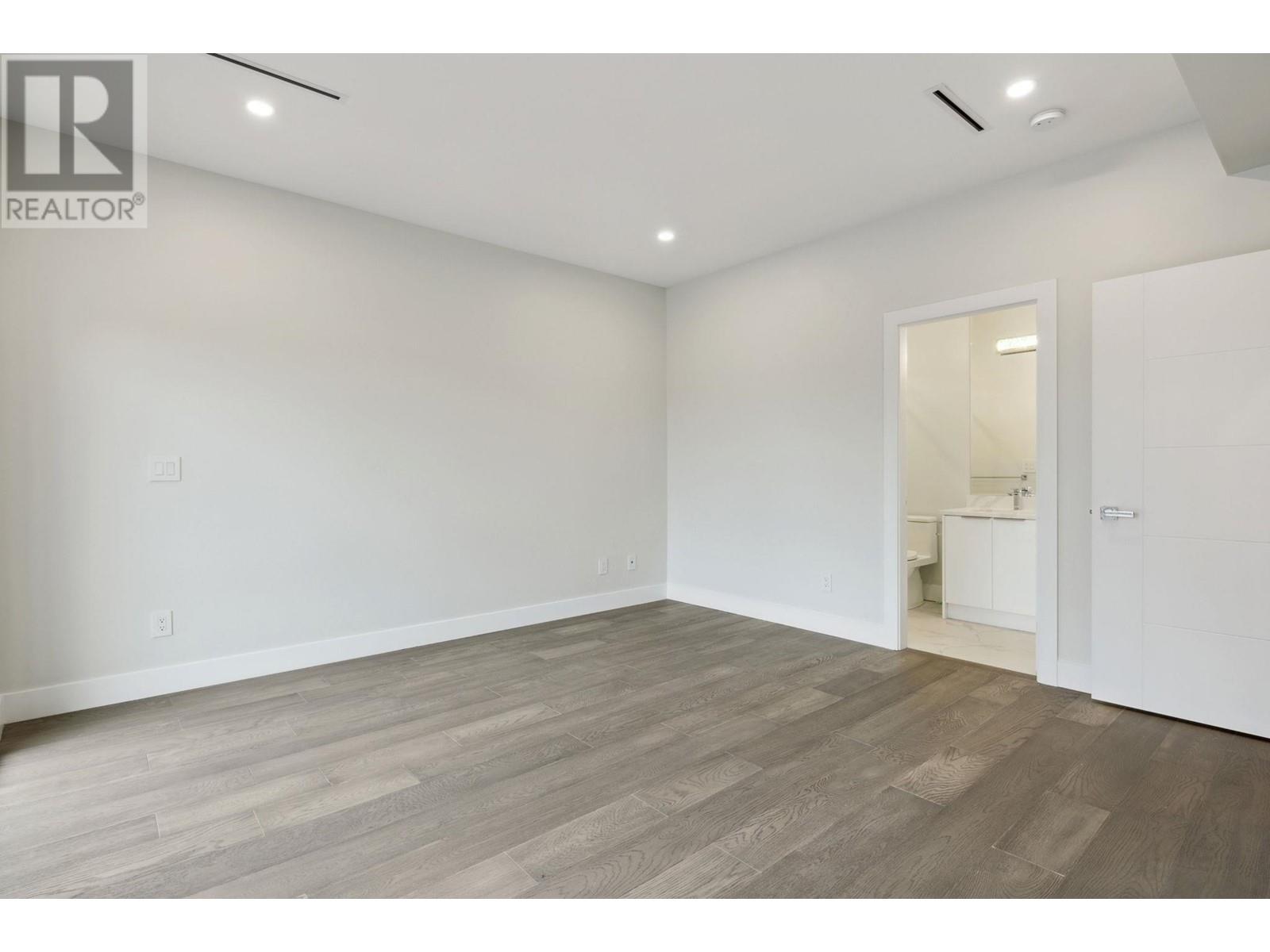 325 E 17th Street, North Vancouver, British Columbia  V7L 2W1 - Photo 27 - R2985166