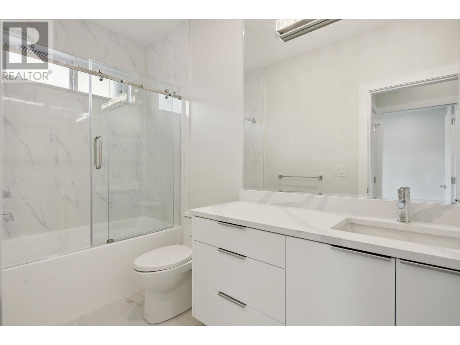 325 E 17th Street, North Vancouver, British Columbia  V7L 2W1 - Photo 31 - R2985166