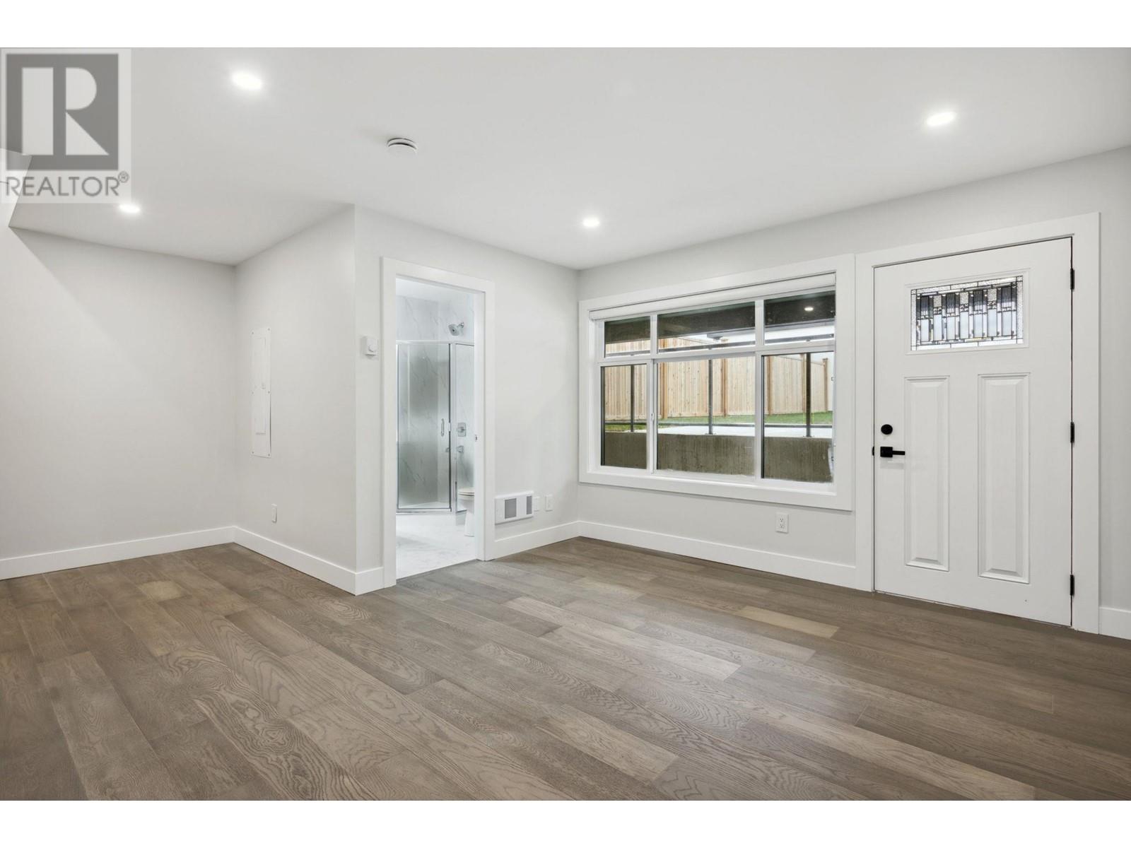 325 E 17th Street, North Vancouver, British Columbia  V7L 2W1 - Photo 33 - R2985166