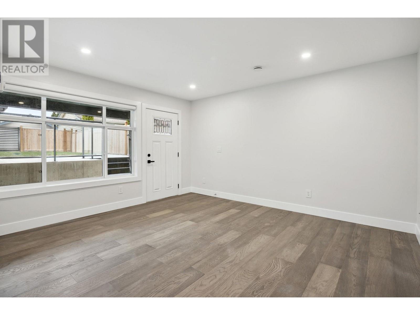 325 E 17th Street, North Vancouver, British Columbia  V7L 2W1 - Photo 34 - R2985166