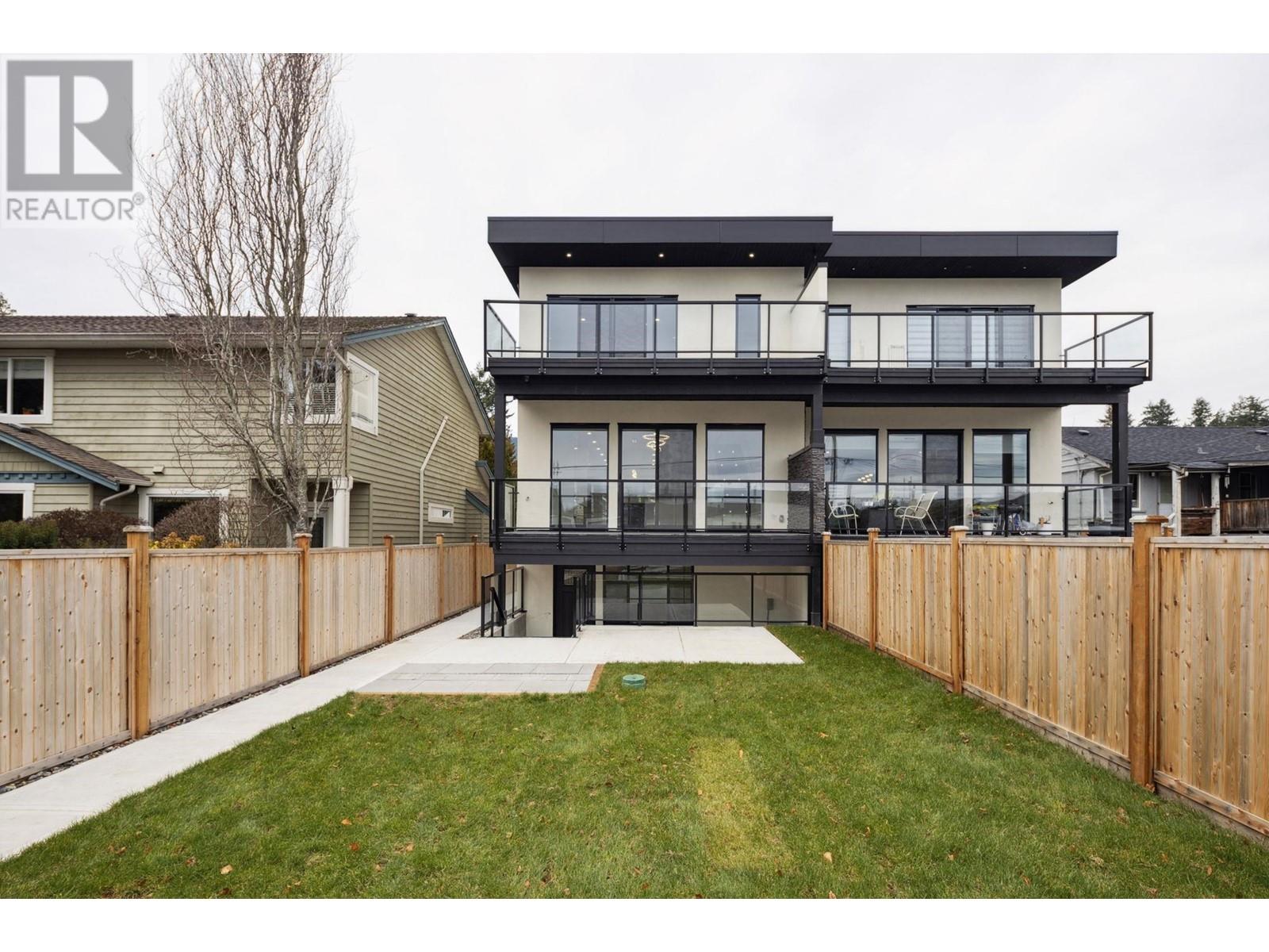 325 E 17th Street, North Vancouver, British Columbia  V7L 2W1 - Photo 39 - R2985166