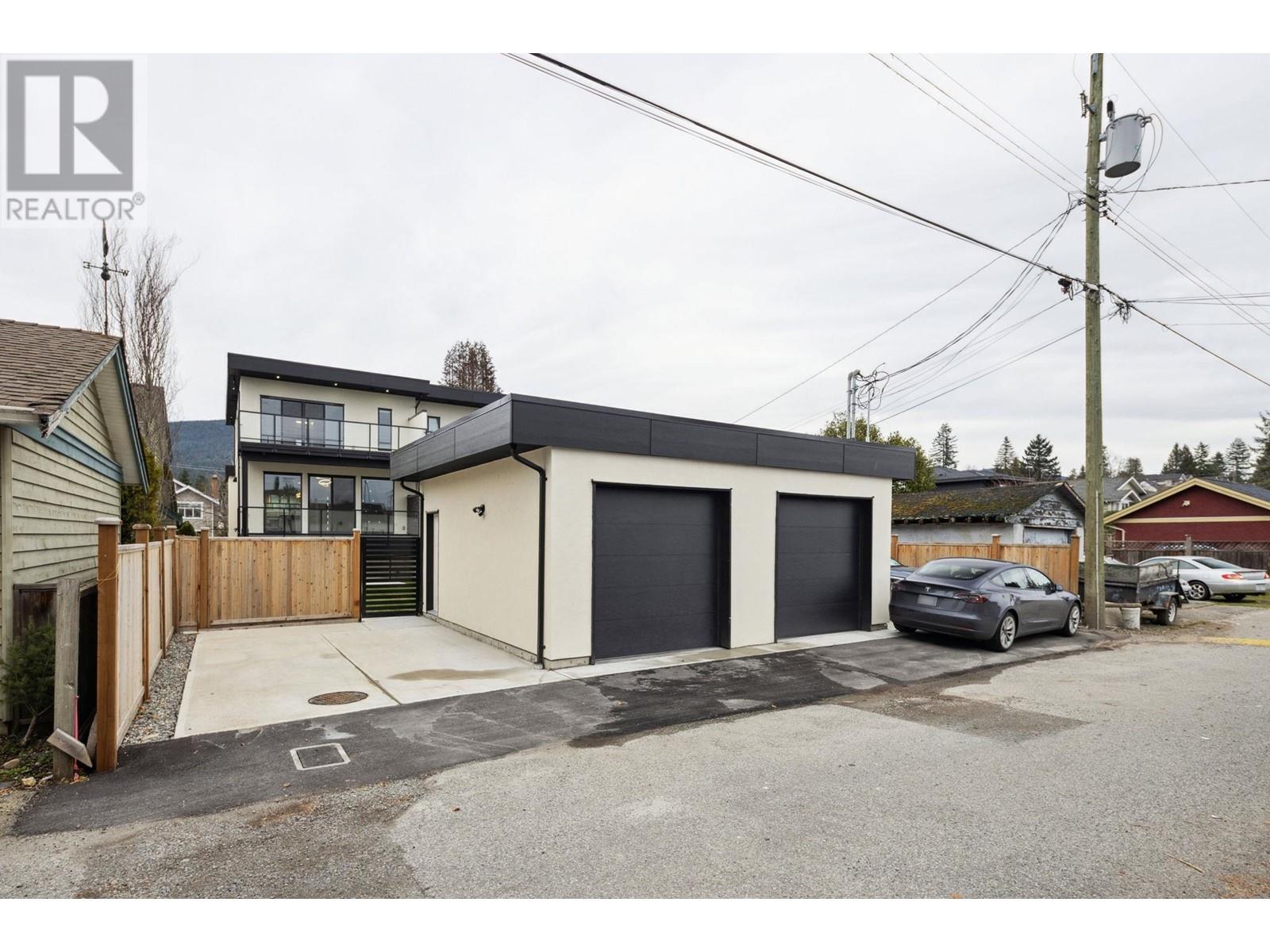 325 E 17th Street, North Vancouver, British Columbia  V7L 2W1 - Photo 40 - R2985166