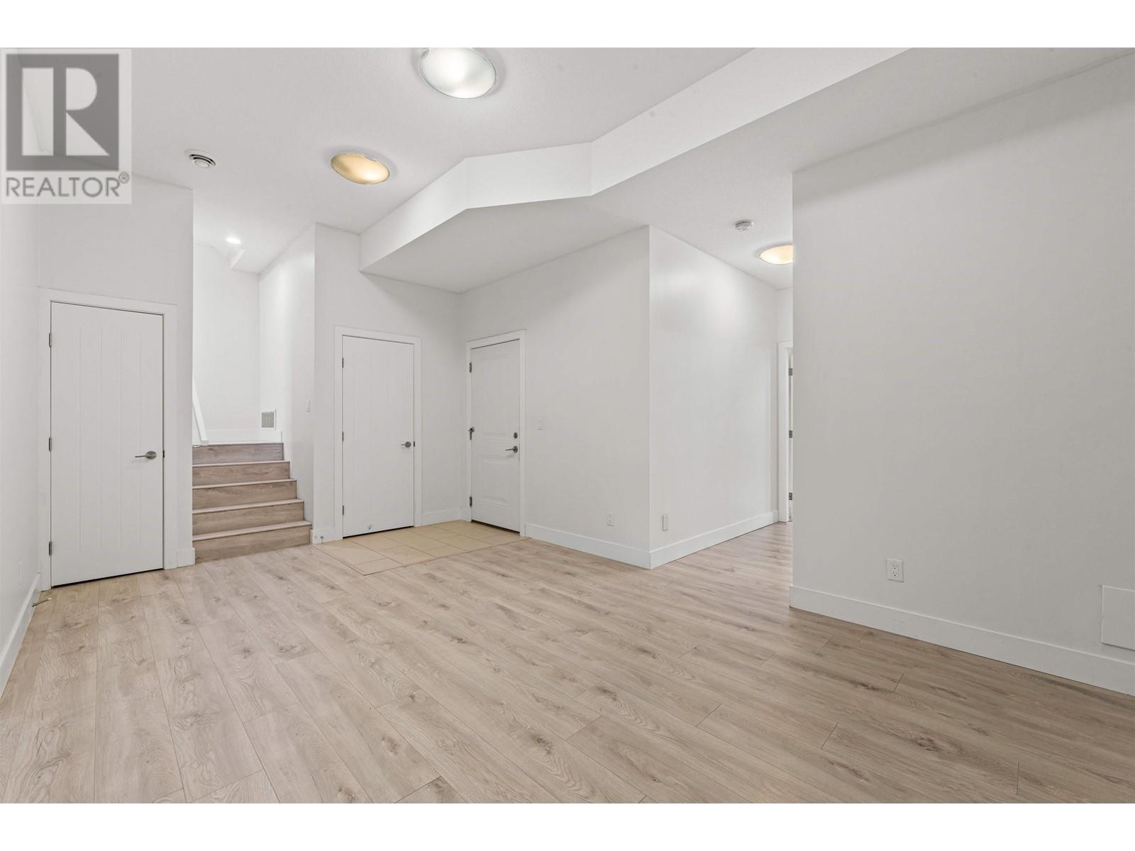 106 3450 David Avenue, Coquitlam, British Columbia  V3E 0J9 - Photo 32 - R2985182