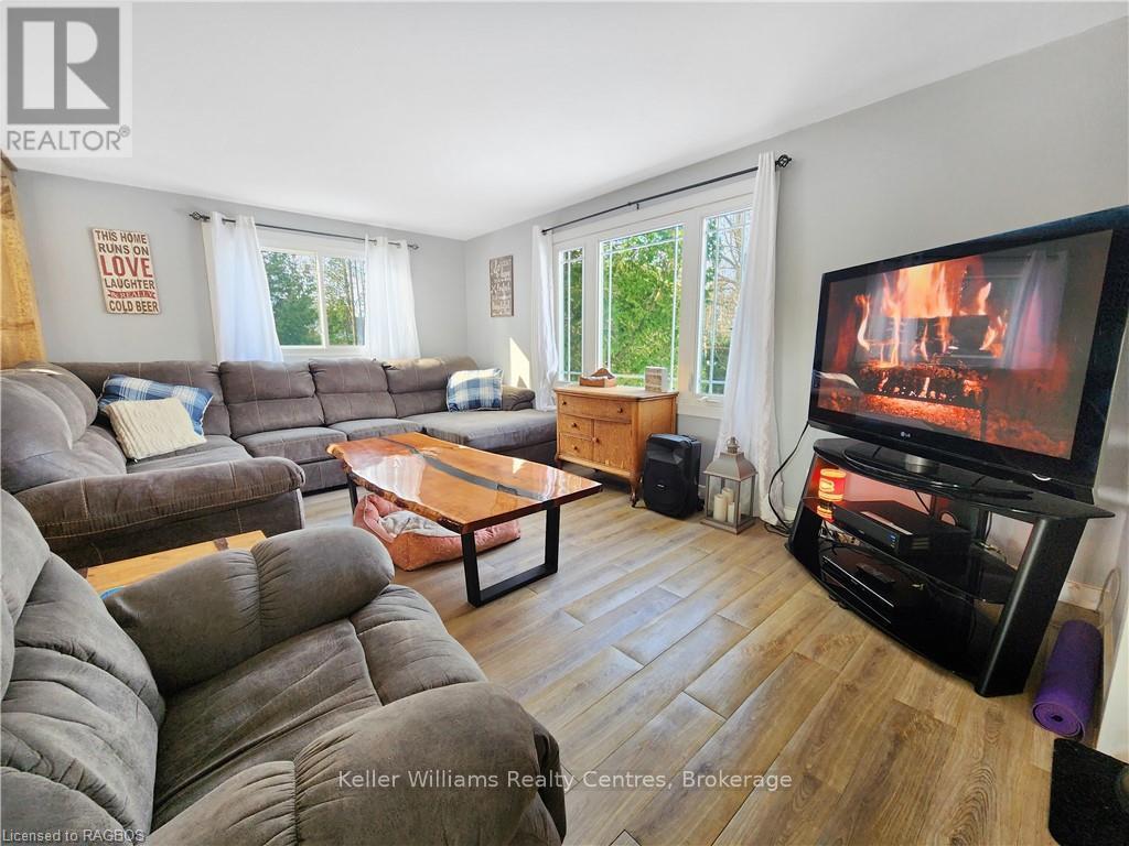 502212 Grey Road 1, Georgian Bluffs, Ontario  N0H 2T0 - Photo 25 - X12057316