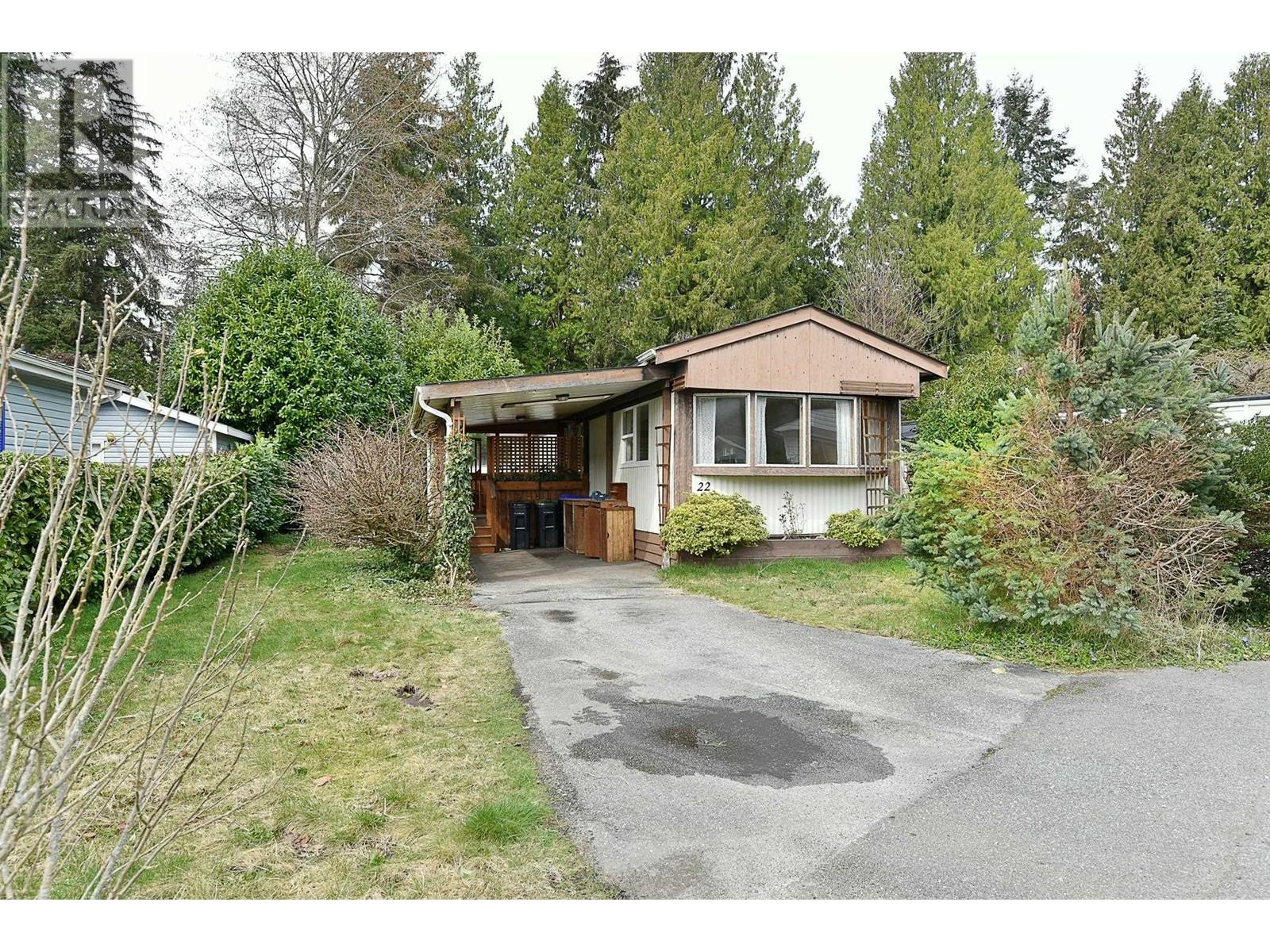 22 4496 SUNSHINE COAST HIGHWAY, Sechelt, British Columbia