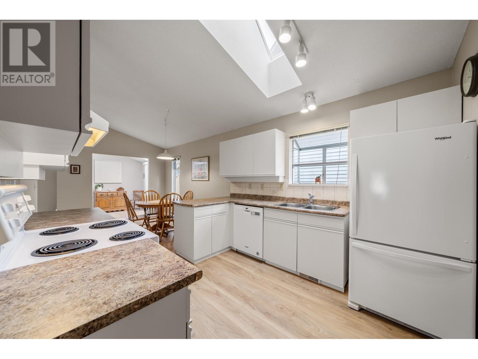 43 2865 Glen Drive, Coquitlam, British Columbia  V3B 6W4 - Photo 13 - R2985145