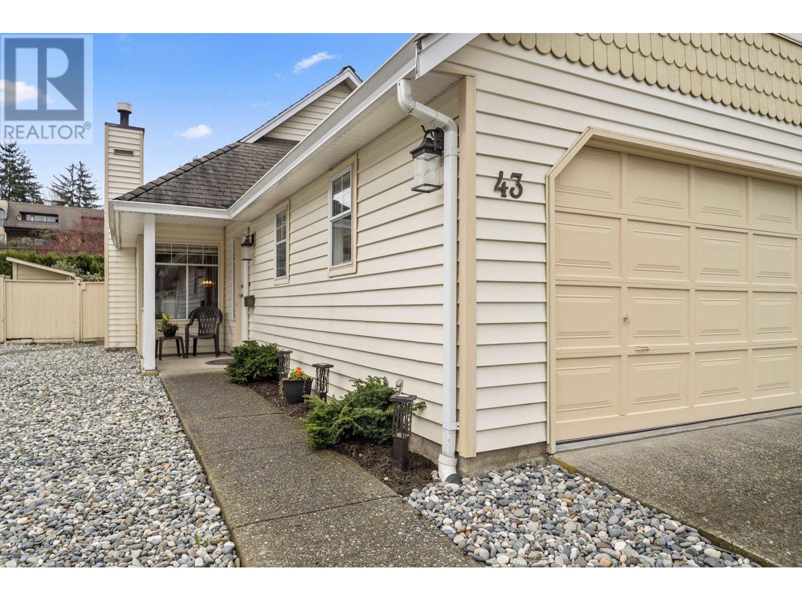 Property at 43 2865 GLEN DRIVE image 3