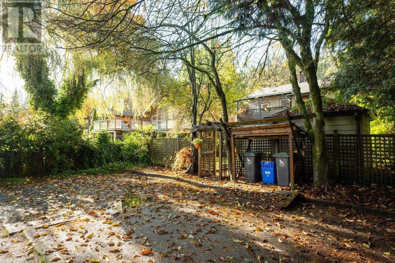 1858 Deep Cove Road, North Vancouver, British Columbia  V7G 1S6 - Photo 27 - R2985151
