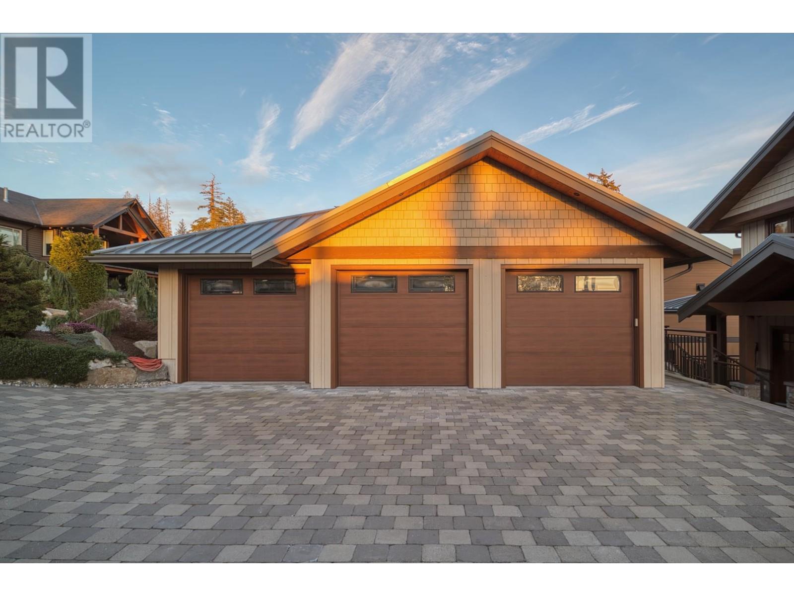 6035 Silverstone Lane, Sechelt, British Columbia  V7Z 0T8 - Photo 36 - R2985161