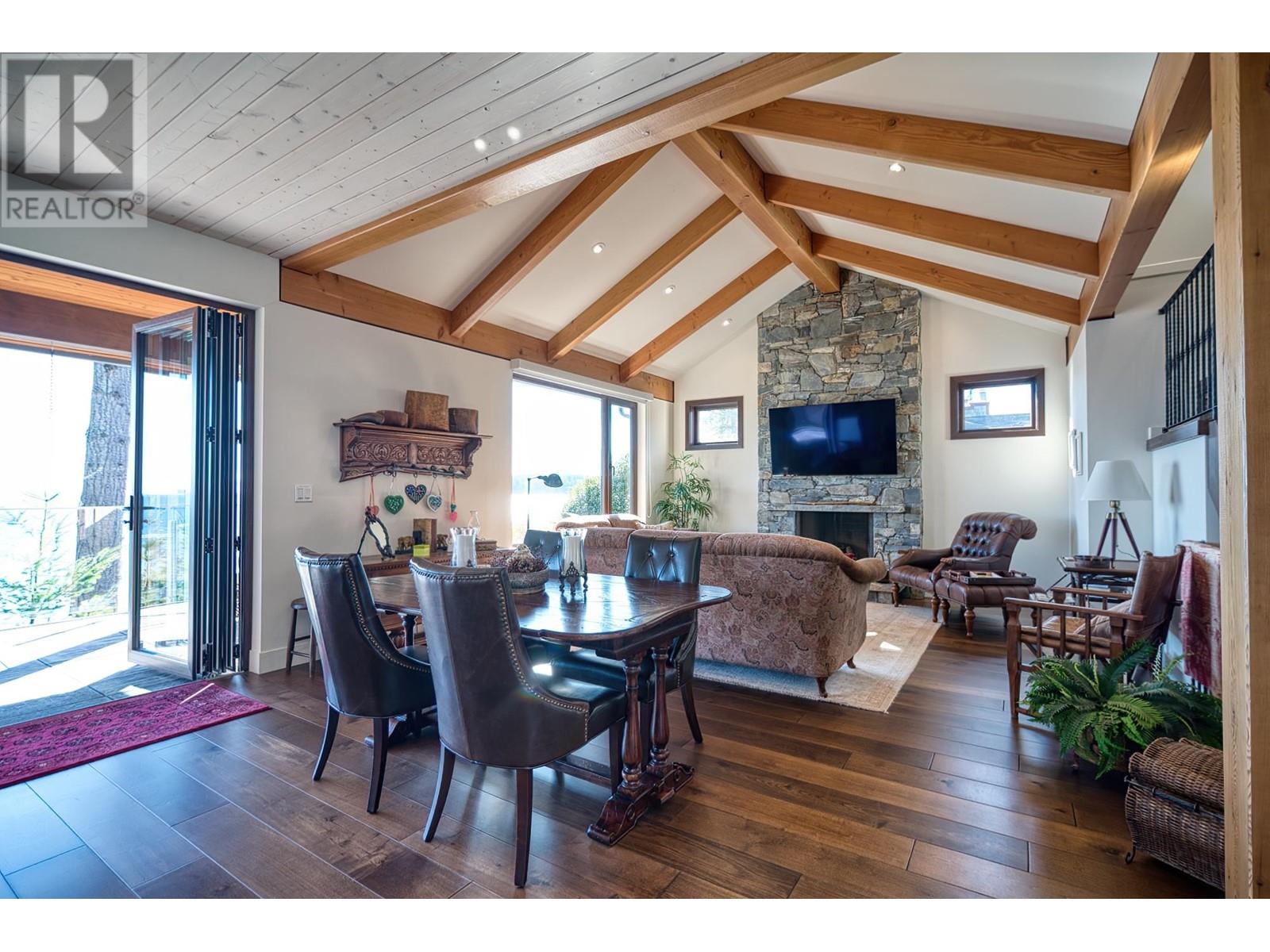 6035 Silverstone Lane, Sechelt, British Columbia  V7Z 0T8 - Photo 9 - R2985161