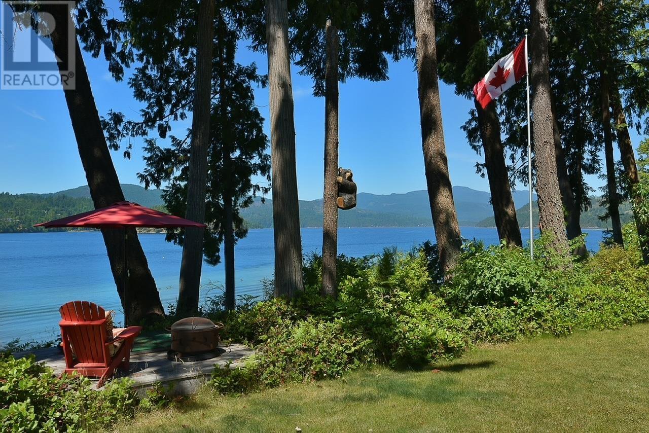 Property at 6109 SECHELT INLET ROAD image 5