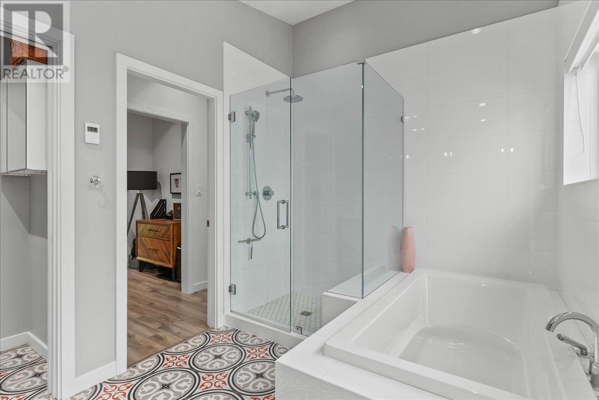 5664 Marine Drive, West Vancouver, British Columbia  V7W 2R6 - Photo 23 - R2985213