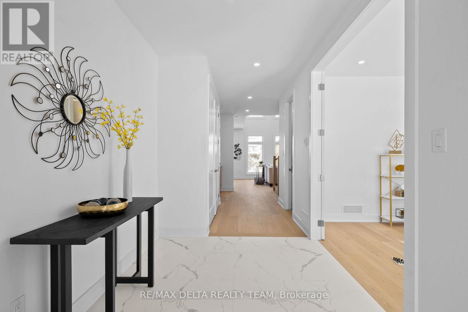Property at 43 ST CLAIRE AVENUE image 3