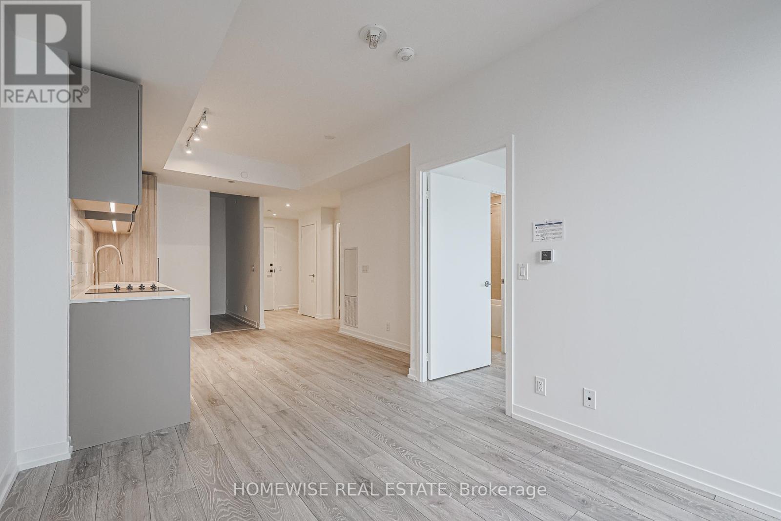 5112 - 55 Mercer Street, Toronto, Ontario  M5V 3W2 - Photo 4 - C12057362