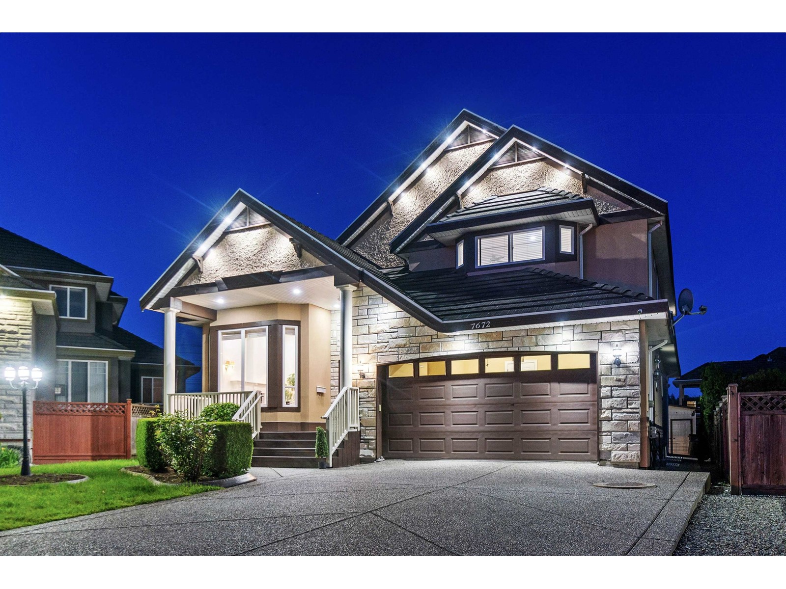 Property at 7672 151 STREET image 2