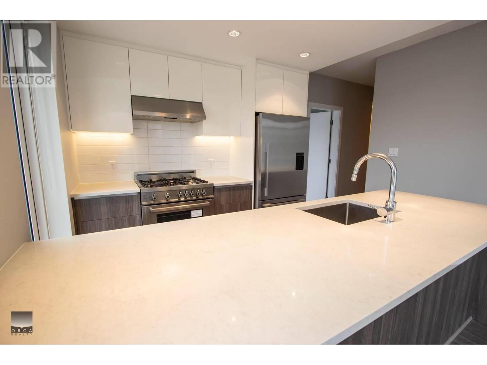 204 4900 Lennox Lane, Burnaby, British Columbia  V5H 0G9 - Photo 5 - R2984007