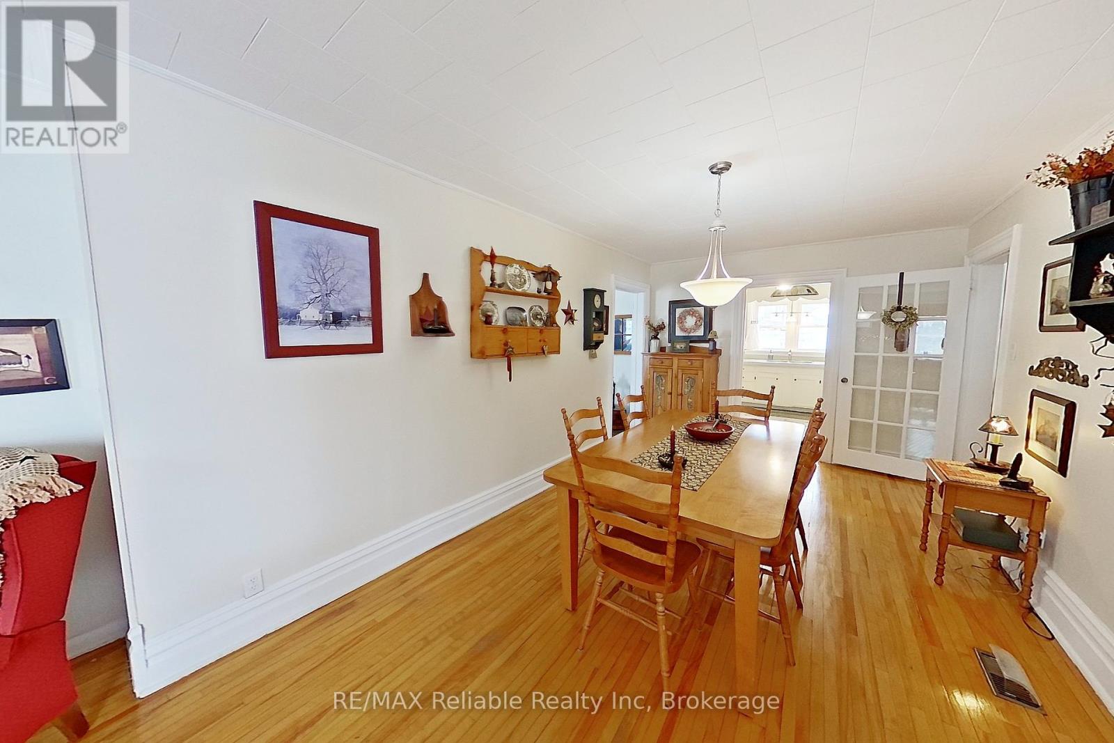 43 Jarvis Street N, Huron East, Ontario  N0K 1W0 - Photo 11 - X11965369