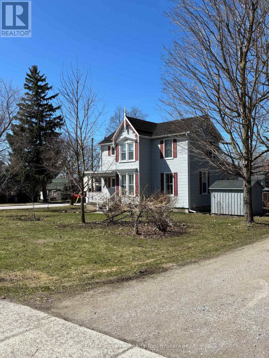 43 Jarvis Street N, Huron East, Ontario  N0K 1W0 - Photo 3 - X11965369