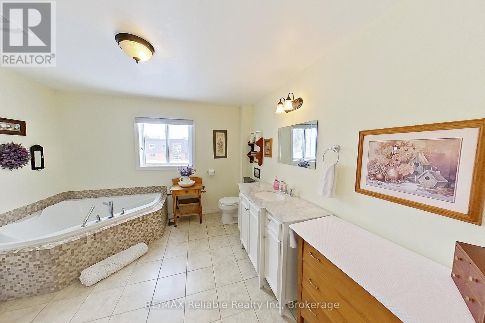 43 Jarvis Street N, Huron East, Ontario  N0K 1W0 - Photo 31 - X11965369