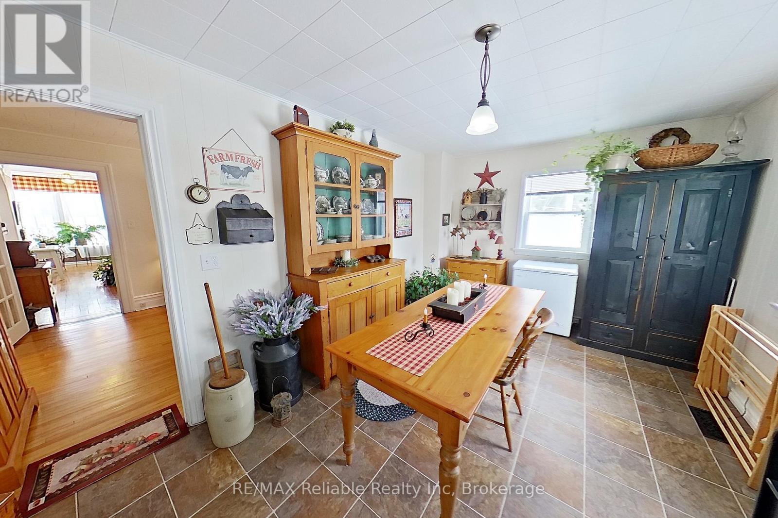 43 Jarvis Street N, Huron East, Ontario  N0K 1W0 - Photo 7 - X11965369