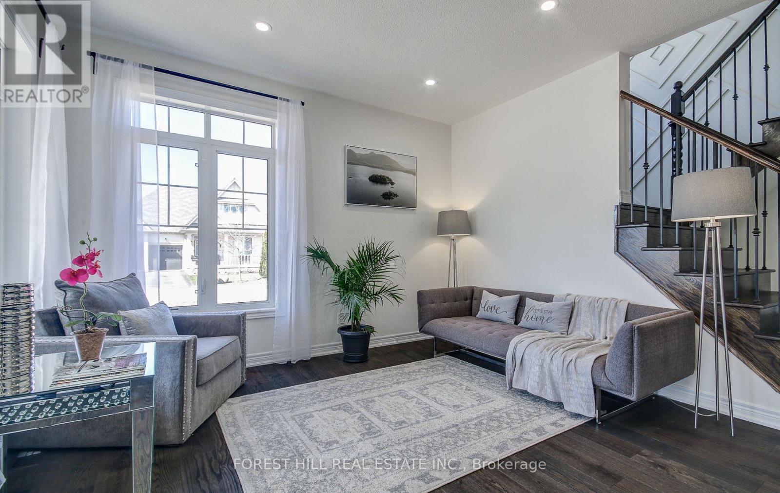 Property at 2 BAMBURG STREET image 3