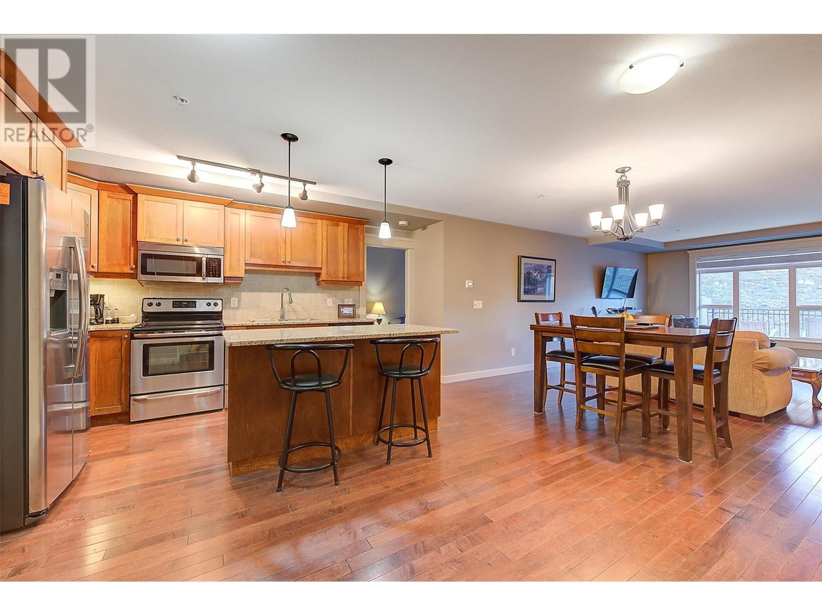 Property at 2070 Boucherie Road Unit# 213 image 3
