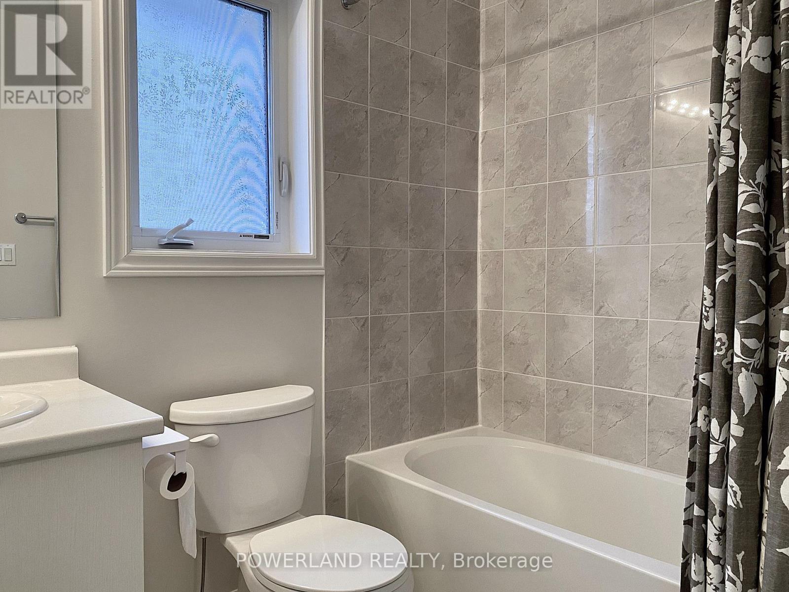 19 Sam Battaglia Crescent, Georgina, Ontario  L0E 1R0 - Photo 21 - N12036539