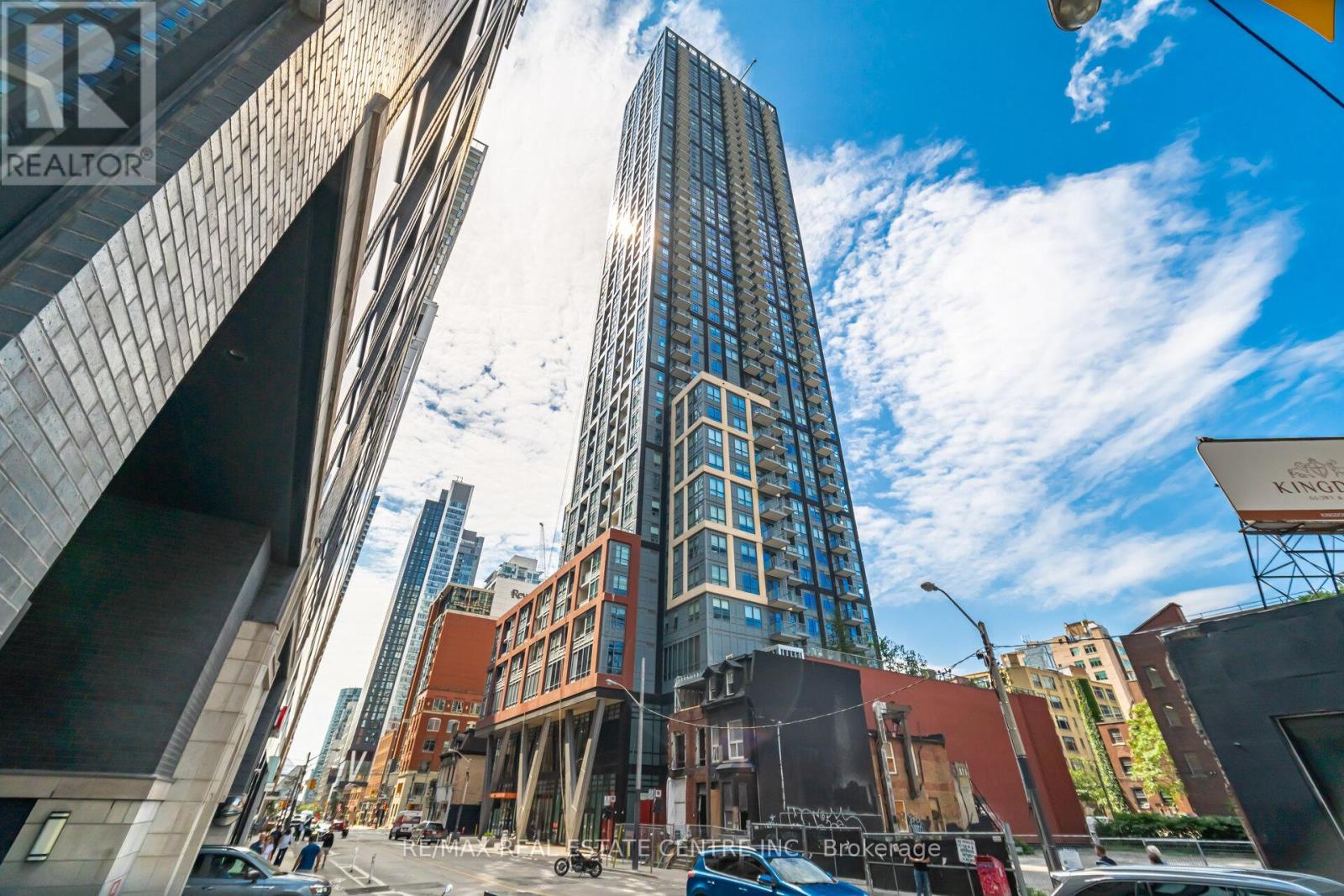 2613 - 108 Peter Street, Toronto, Ontario  M5V 0W2 - Photo 2 - C12029791