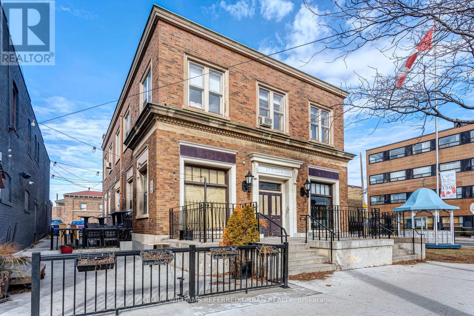 Ground - 2974 Lake Shore Boulevard W, Toronto, Ontario  M8V 1J9 - Photo 21 - W12057361